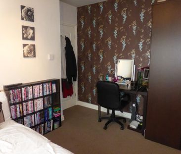 3 bedroom terraced house to rent - Photo 6