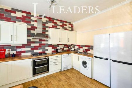 Lansdowne Road; Hartshill;, ST4 - Photo 5