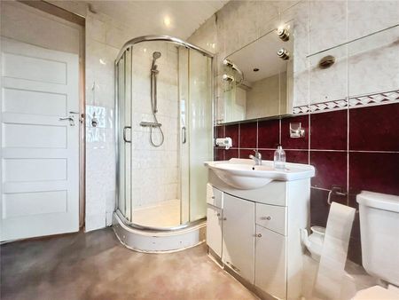 Great West Road, Hounslow, TW5 0TL - Photo 4