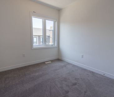 For Lease - 3 Steamboat Way, Whitby, Ontario - Photo 6