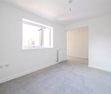 3 bedroom terraced house to rent - Photo 4