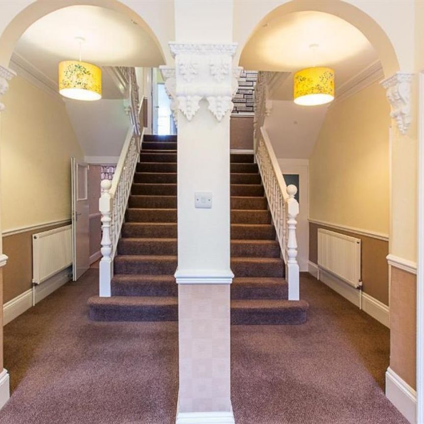 1 bedroom Flat To Let - Photo 1