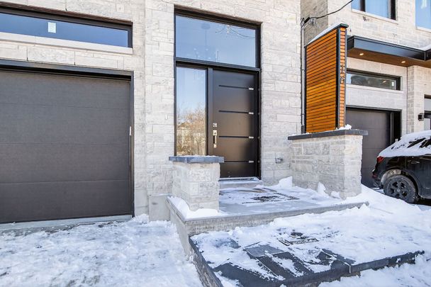 For Lease - 16 Gould Street, Tunneys Pasture and Ottawa West, Ontario - Photo 1