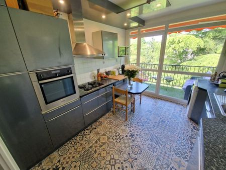 Location Appartement 3 pièces 65m² VELIZY VILLACOUBLAY 78140 - Photo 2