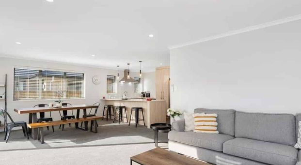 Easy Care In Hills View - Photo 1