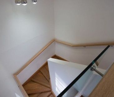 $700pw till 18th June 2025 - LUXURY TOWNHOUSE in great condition - Photo 6