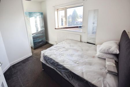 4 bedroom apartment to rent - Photo 5