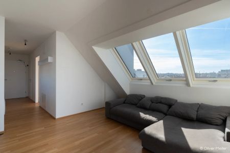 ALLEIN ODER ZU ZWEIT - LICHTDURCHFLUTETE DACHGESCHOSSWOHNUNG MIT ZWEI TERRASSEN - TEILKLIMATISIERT - Foto 3