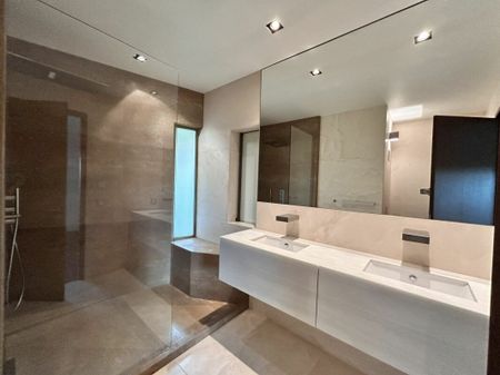 Apartment with breathtaking views of the lake and mountains - Photo 5