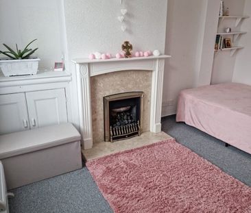 2 Bed Terraced House, Holywell Road, LE2 - Photo 4