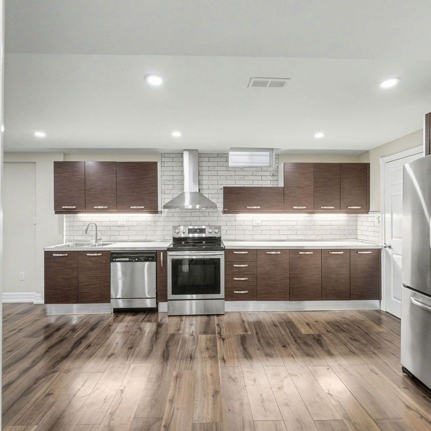 For Lease - 286 Royalpark Way, Vaughan, Ontario - Photo 1