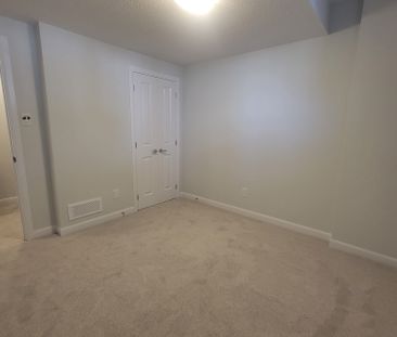 For Lease - 809 Arcadian Private, Kanata, Ontario - Photo 2