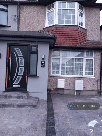 2 bedroom end of terrace house to rent - Photo 4
