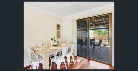 Welcome to 15 Haddington Drive! - Photo 2
