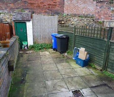 2 bedroom terraced house to rent - Photo 3