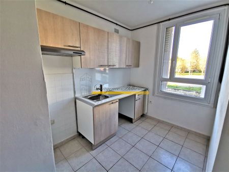 Location Appartement 3 pièces 56m² MONTELIMAR 26200 - Photo 2