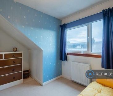 3 bedroom flat to rent - Photo 2