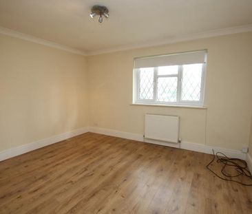 2 bedroom maisonette to rent - Photo 5