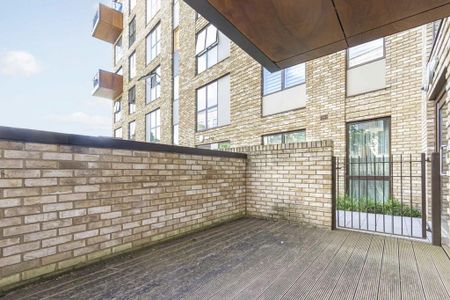 1 bedroom flat to rent - Photo 4