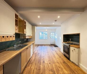 3 bedroom terraced house to rent - Photo 1