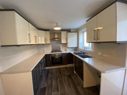 3 bedroom townhouse to rent - Photo 1