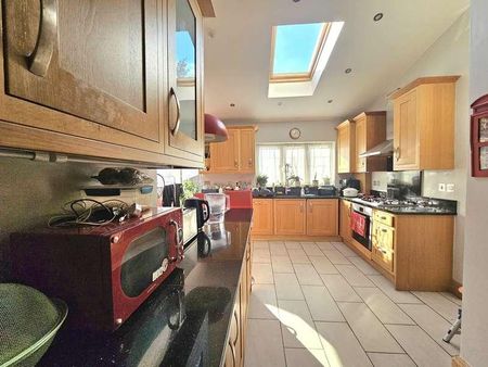 The Drive, Isleworth, TW7 - Photo 3