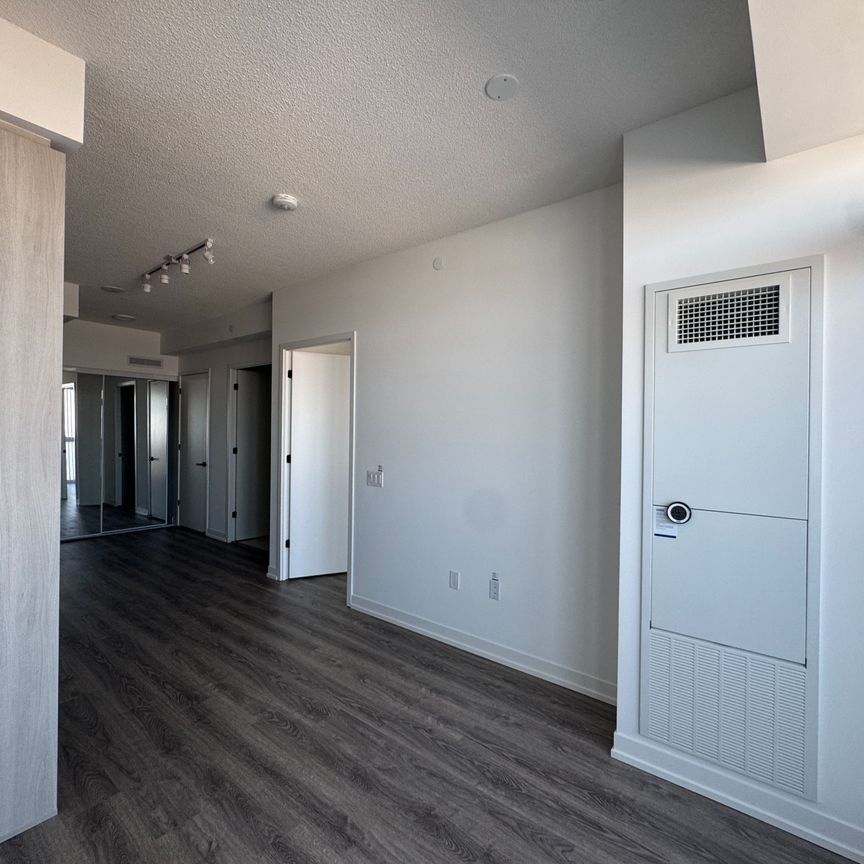For Lease - 8 Interchange Way Unit# 5308, Vaughan, Ontario - Photo 1