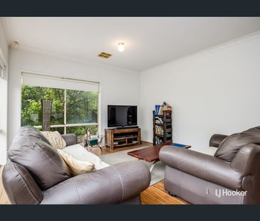 Perfect 3 Bedroom Family Home in Mawson Lakes - Photo 1