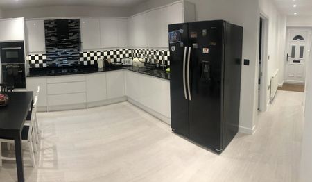 Room in a Shared House, Abbotts Road, CR4 - Photo 5