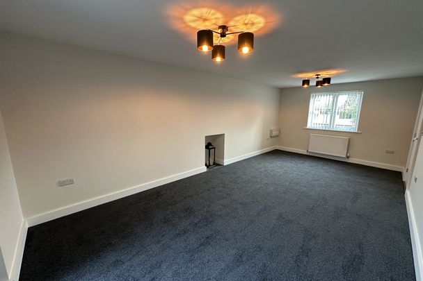 Friday Street - Photo 1