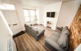 6 Bed - 5 Burchett Place, Woodhouse, Leeds - LS6 2LN - Student - Photo 5