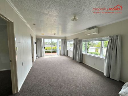Tidy 3-Bed Home in Sought-After Stanmore Bay - Photo 4