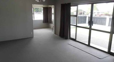 2-Bedroom Unit, Southampton Street West - Photo 5