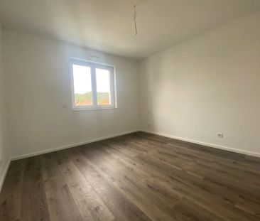 KfW 40 - - offen-moderne Etagenwohnung in ruhiger Lage mit Balkon - Photo 3