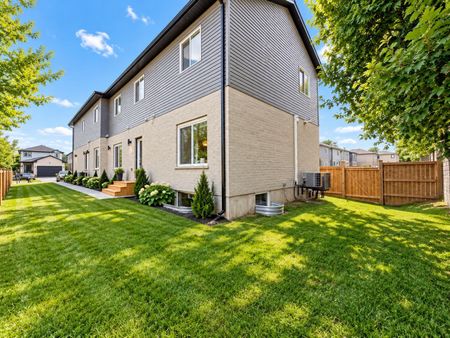 For Lease - 143 Marconi Court, London East, Ontario - Photo 2