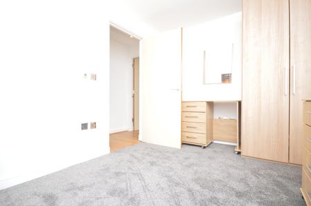 2 bedroom flat to rent - Photo 3