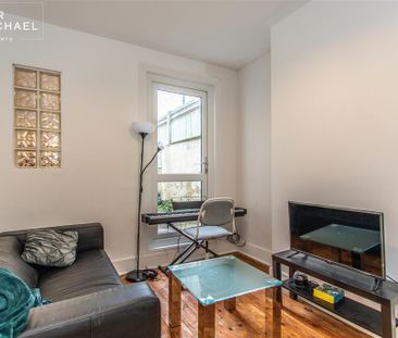 4 bedroom terraced house to rent - Photo 2