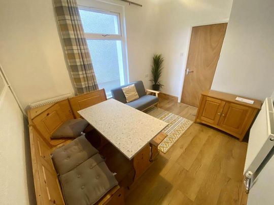 4 bedroom house to rent - Photo 1