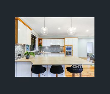 LARGE FAMILY HOME - Photo 5