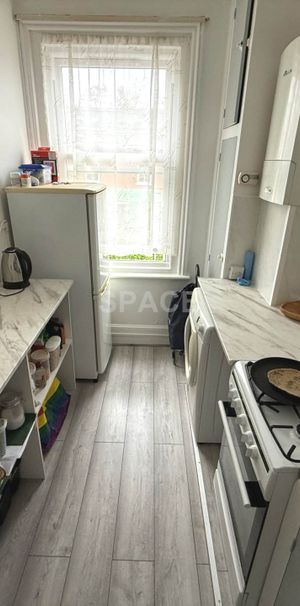 Brunswick Hill, Reading - Photo 1