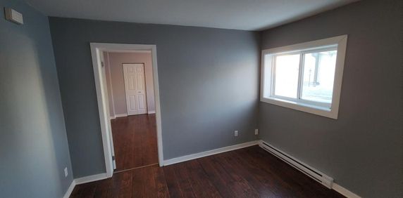 4 ½ rénové au rez-de-chaussée - Salaberry-de-Valleyfield - Photo 2