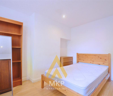 4 bedroom terraced house to rent - Photo 4