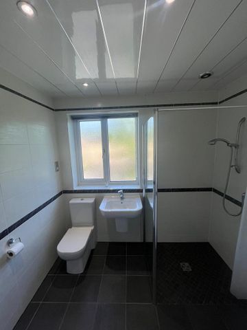 5 bedroom detached house to rent - Photo 4