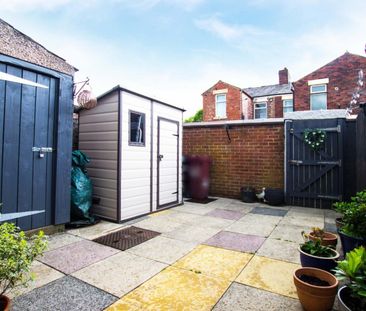 2 bedroom House To Let Total Size: 879 SQ FT - Photo 2