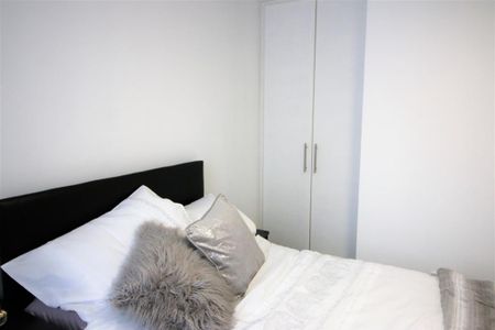 6 bedroom private hall to rent - Photo 2