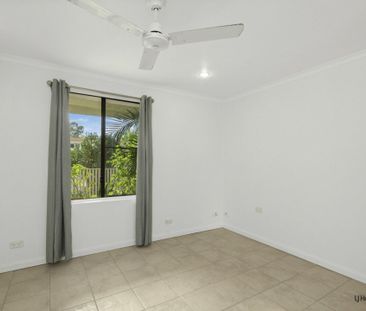 Spacious One-Bedroom Ground Floor Unit! - Photo 6