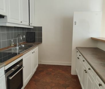 Location Appartement 4 pièces 103m² PARIS 9ème - Photo 6