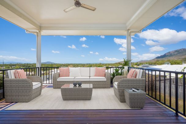 Stunning Views - Photo 1