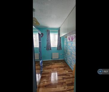 4 bedroom detached house to rent - Photo 1