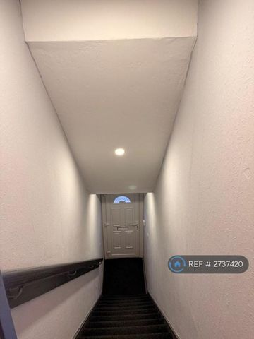 3 bedroom flat to rent - Photo 5